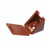 Уголок пластиковый орех итальянский